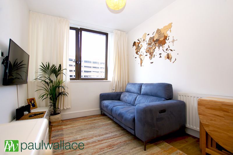 Property photo 2 of 6 Lounge
