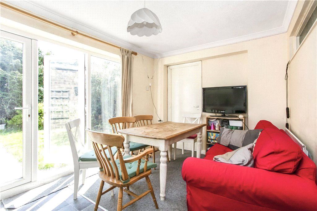 Property photo 3 of 9 Dining Room