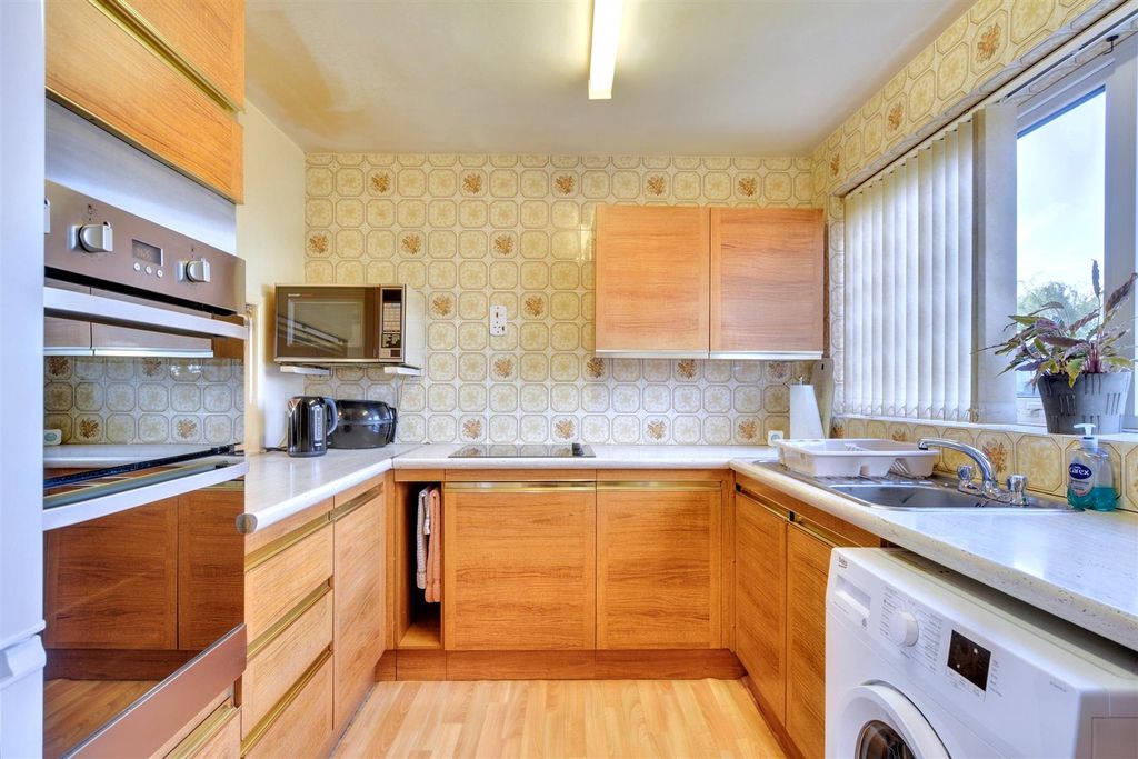 Property photo 3 of 18 Kitchen (3).Jpeg