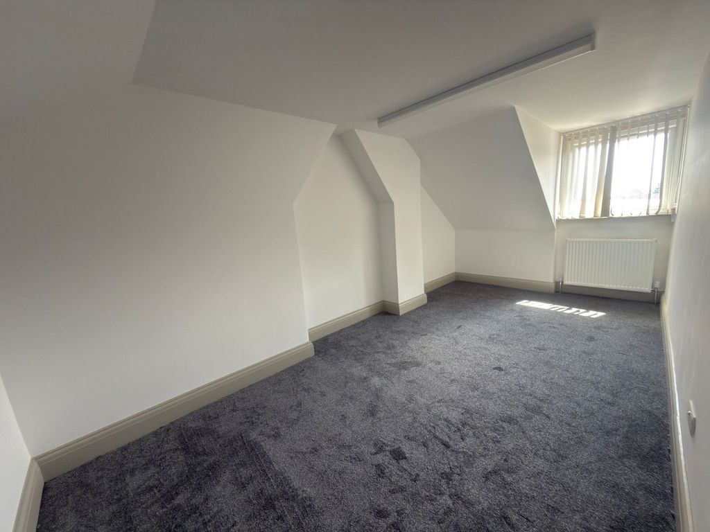 Property photo 2 of 12 Gallery
