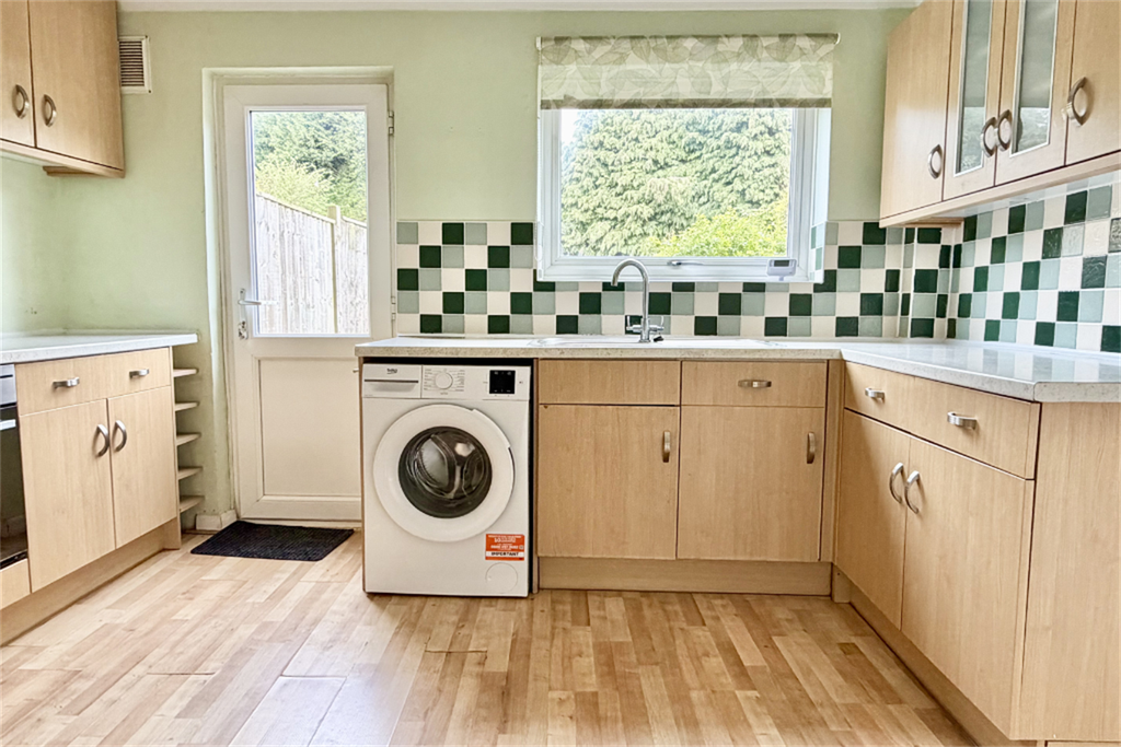 Property photo 3 of 26 Kitchen/Diner