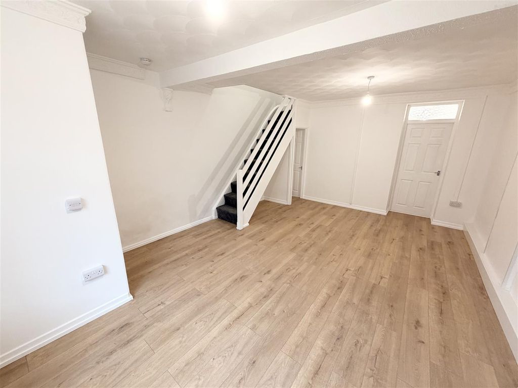 Property photo 3 of 9 Tempimagemehabi.Jpg