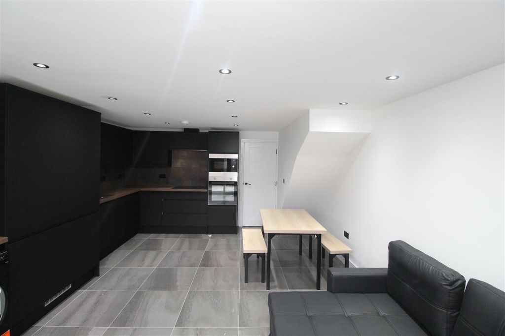 Property photo 2 of 13 Wyeverne 7.Jpg