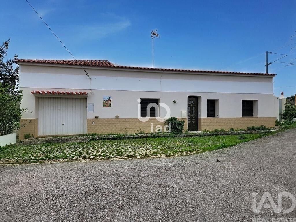 Property photo 2 of 40