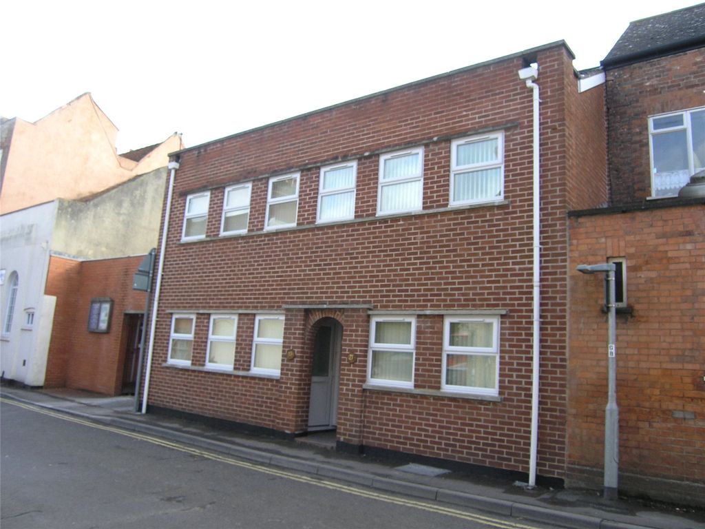 Property photo 1 of 8 Main