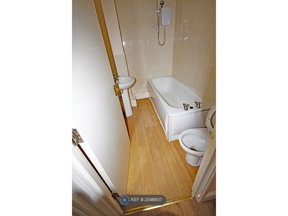 Property photo 2 of 3