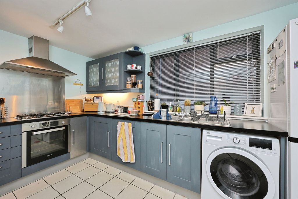 Property photo 3 of 17