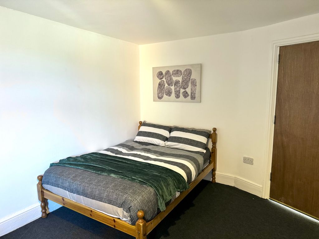 Property photo 1 of 2 Image