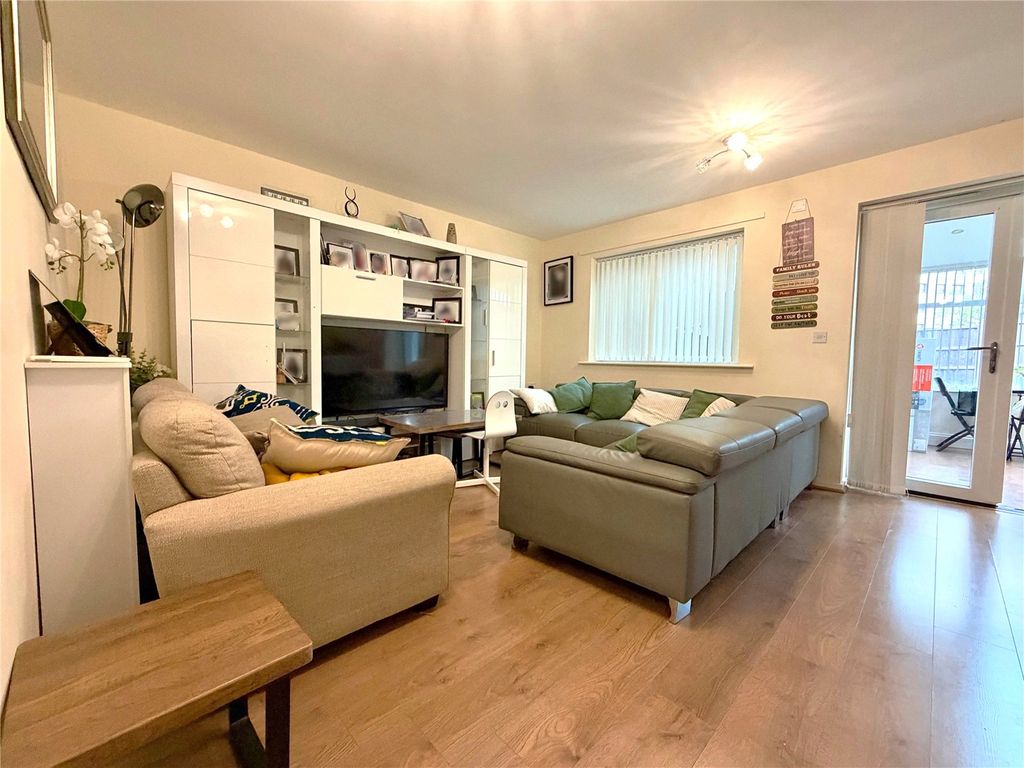 Property photo 2 of 20 Picture No. 42