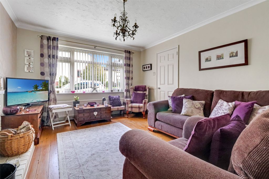 Property photo 3 of 12 Picture No. 05