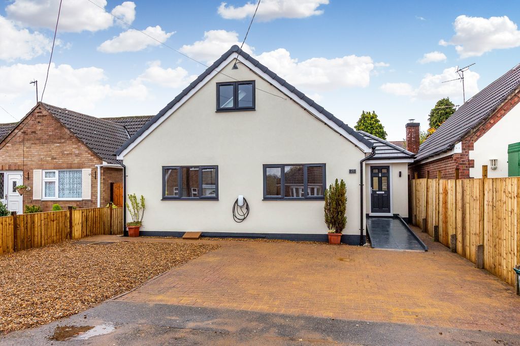 Property photo 1 of 19 Front