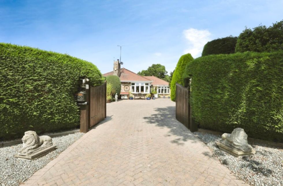 Property photo 2 of 31 Image