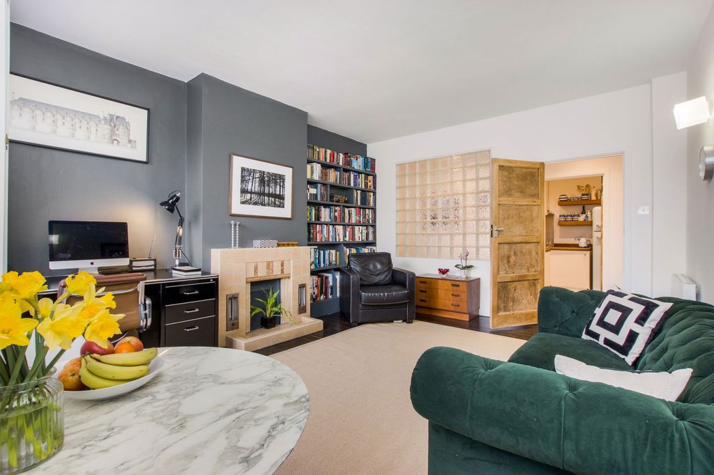 Property photo 3 of 17