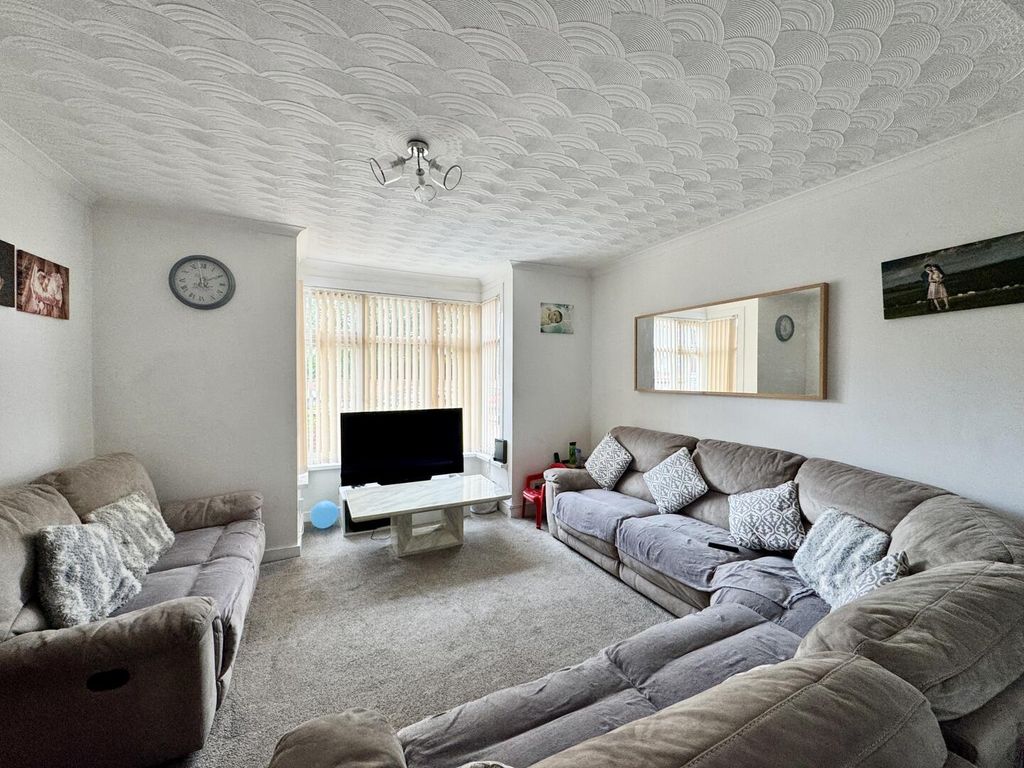 Property photo 3 of 16 Living Room