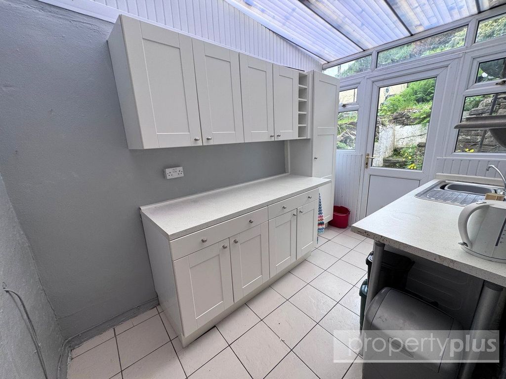 Property photo 3 of 17 Picture No. 12