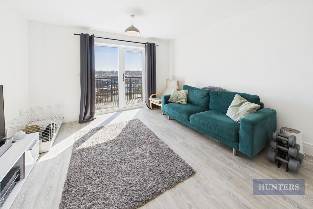 Property photo 3 of 11 Cam05152G0-Pr0066-Still015.Jpg