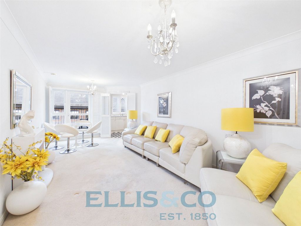 Property photo 3 of 18 Picture No. 05
