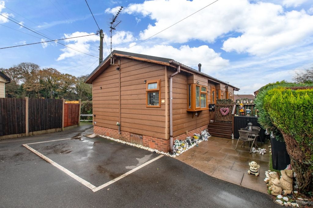 Property photo 1 of 16 Picture No. 12