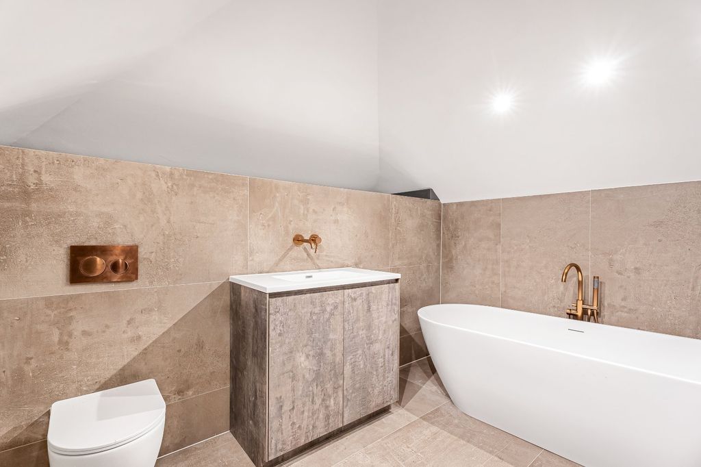 Additional image 31 of 5 bed detached house for salePipers Green Lane, Edgware HA8