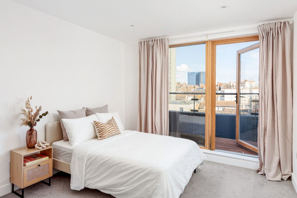 Property photo 1 of 14 4516031