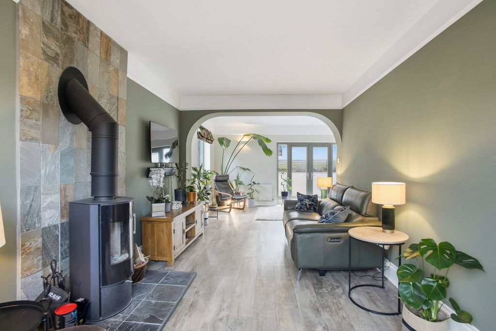 Property photo 3 of 22 Living Room