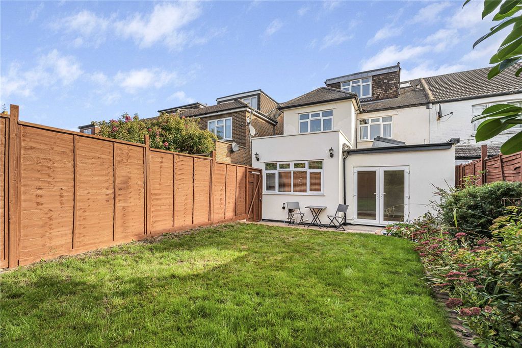 Property photo 2 of 17 Picture No. 04