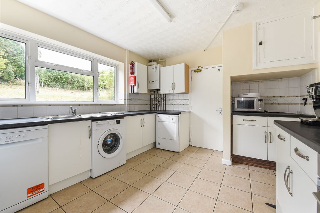 Additional image 4 of 10 bed shared accommodation to rentMinden Way, Stanmore SO22