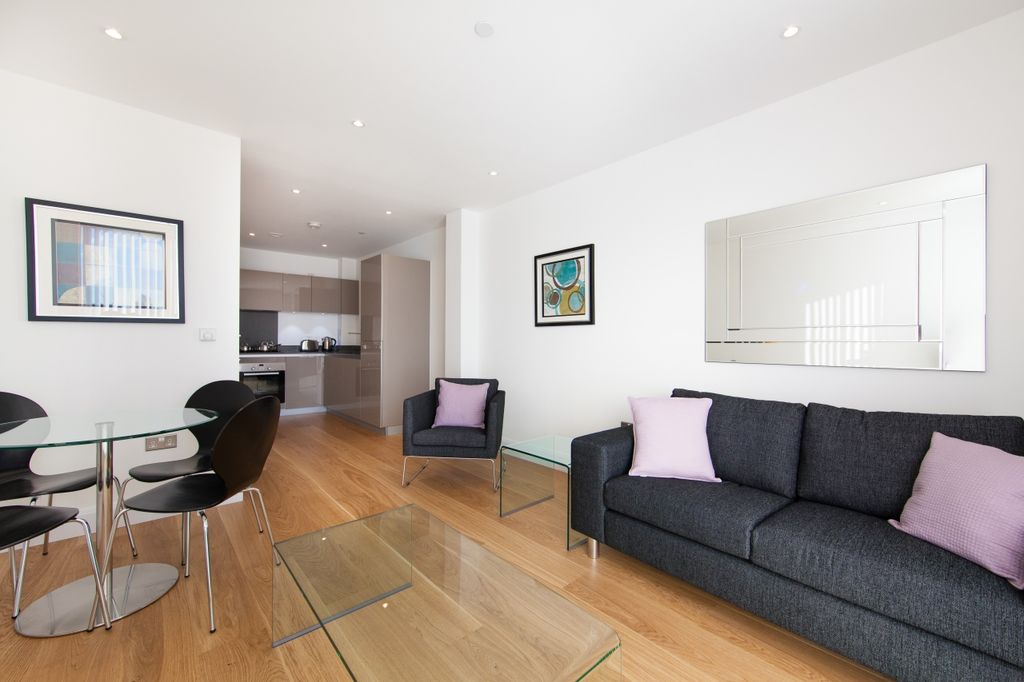 Property photo 3 of 9 6_Reception (2)