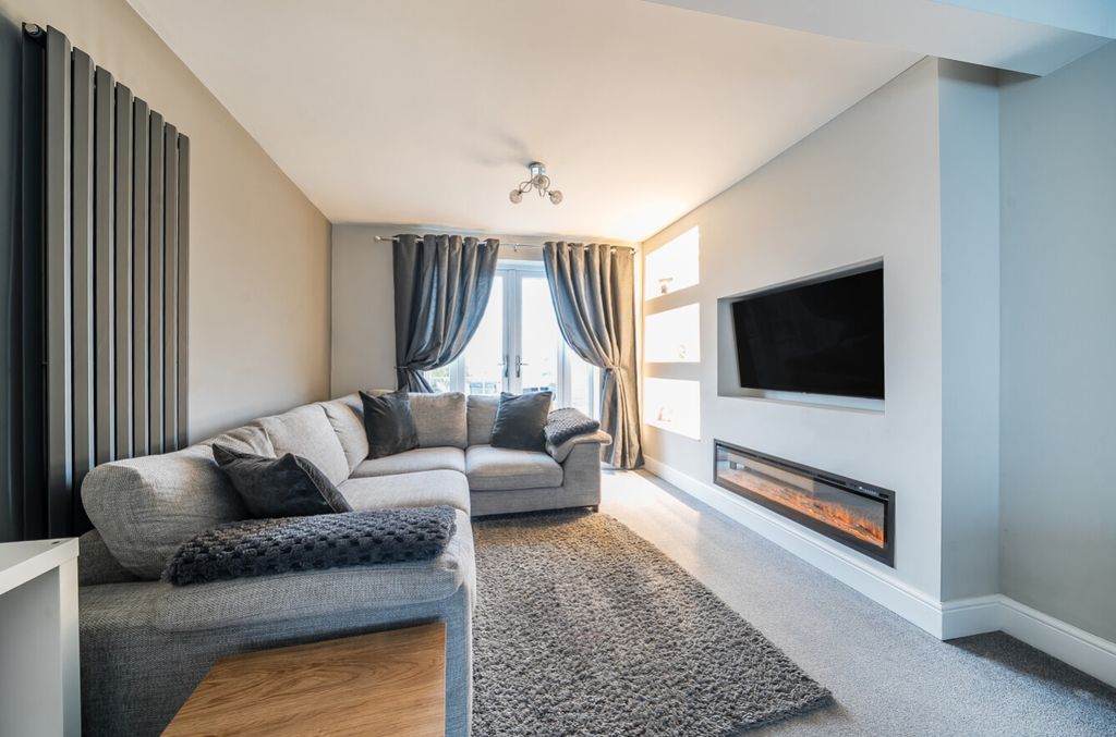 Property photo 3 of 25 1371769-21-690394c9Bd755