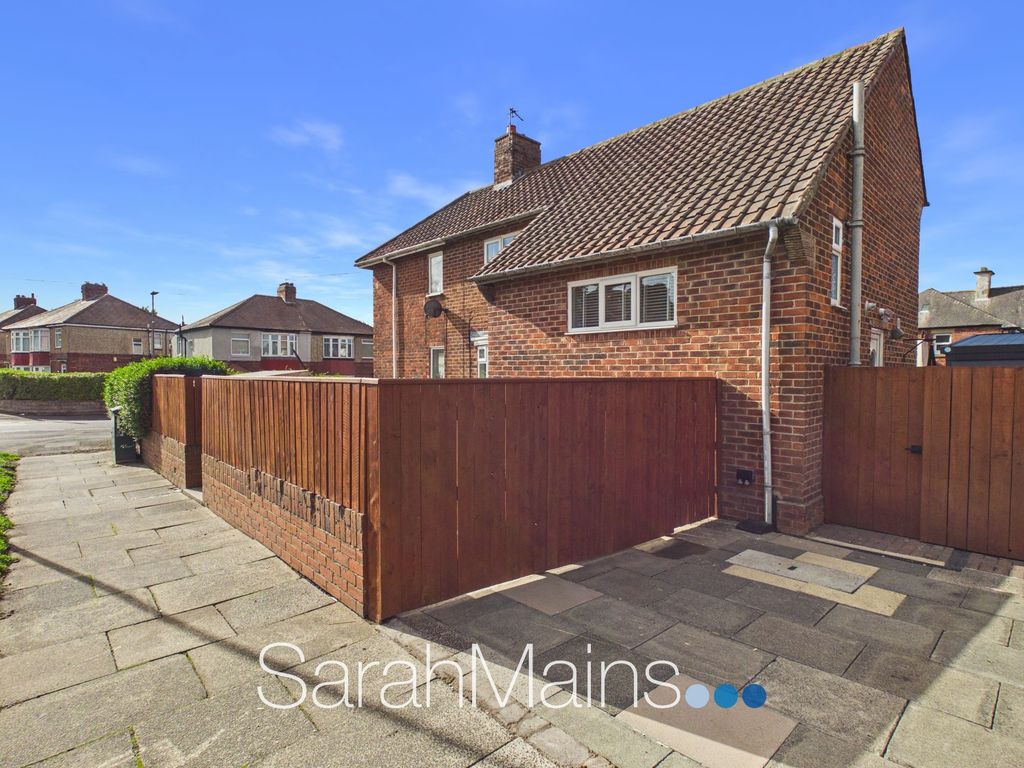 Property photo 1 of 12 External
