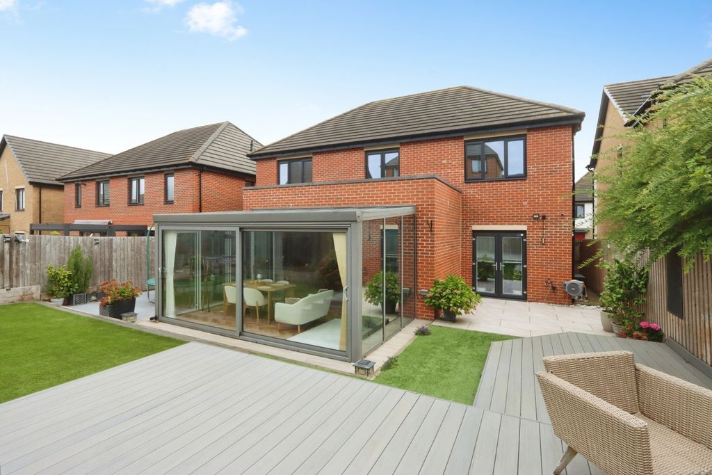 Property photo 2 of 34 Pbox-Img.Jpg