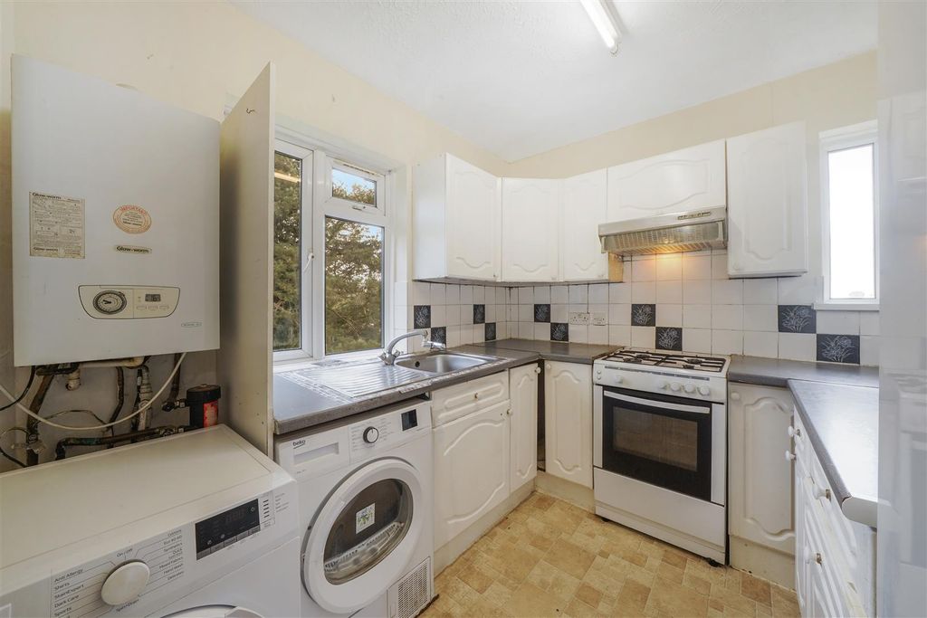 Property photo 3 of 15 33 Sudbury Croft - Dgxuy1Depltgzeq6O6Yh.Jpg