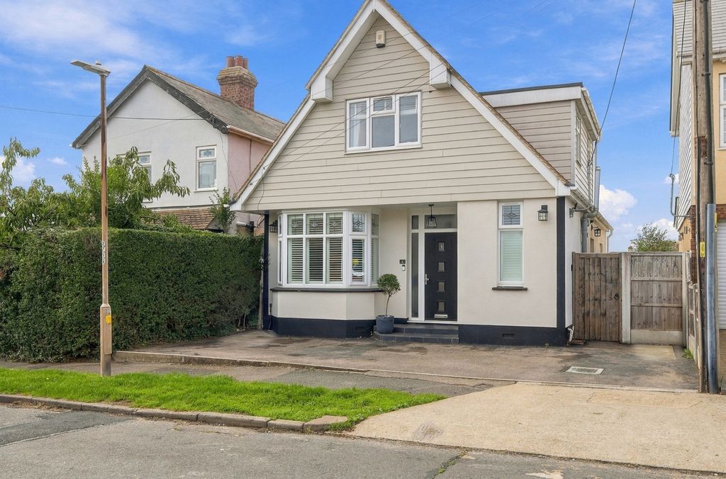 Property photo 1 of 35