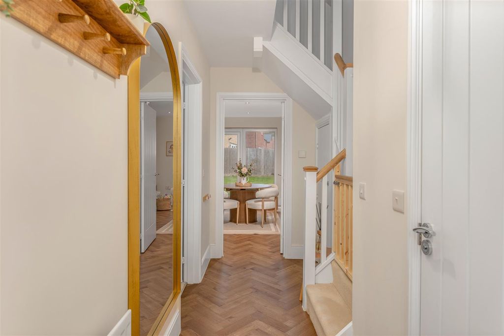 Property photo 2 of 21 66 Tyrell Road, Banbury-3.Jpg