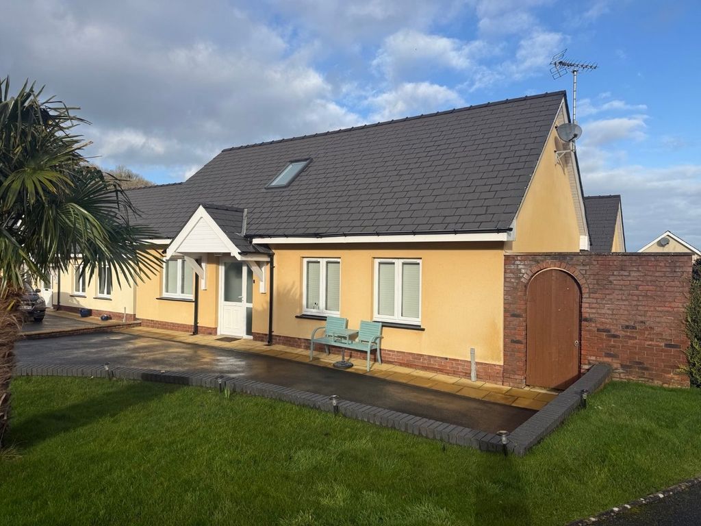 Property photo 2 of 30