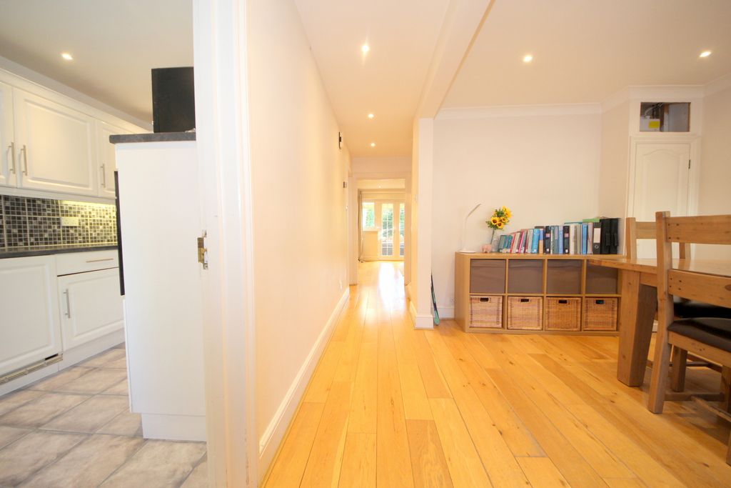 Property photo 2 of 29 Gallery