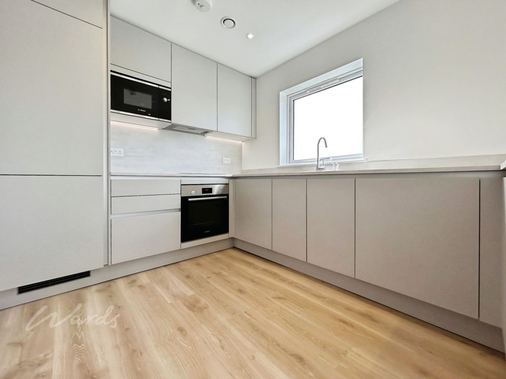 Property photo 3 of 12 Kitchen