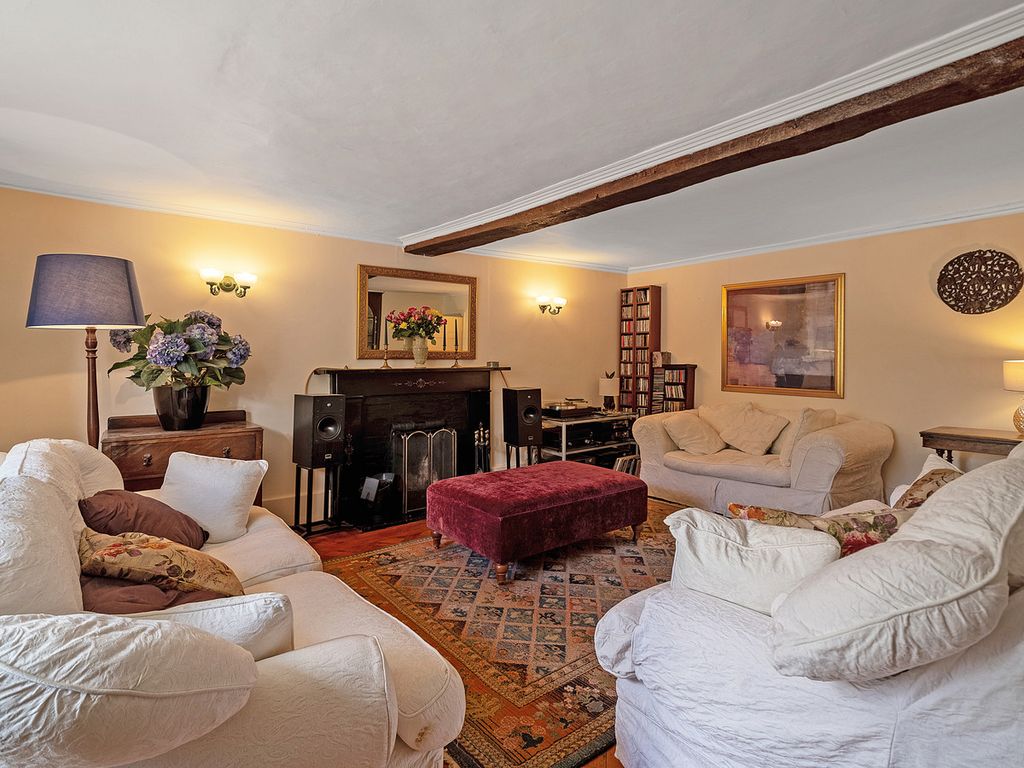 Property photo 3 of 35