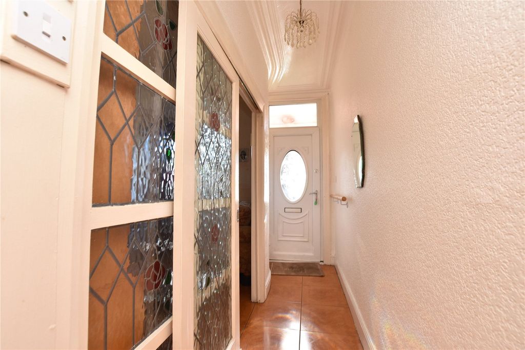 Property photo 2 of 15 Picture No. 41