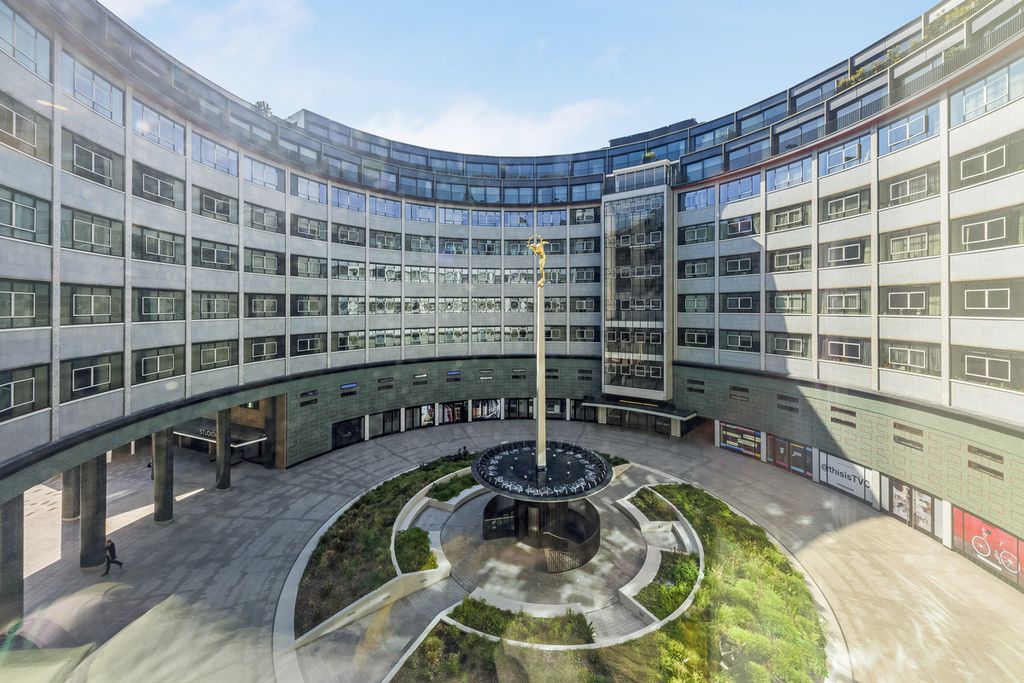 Property photo 2 of 11