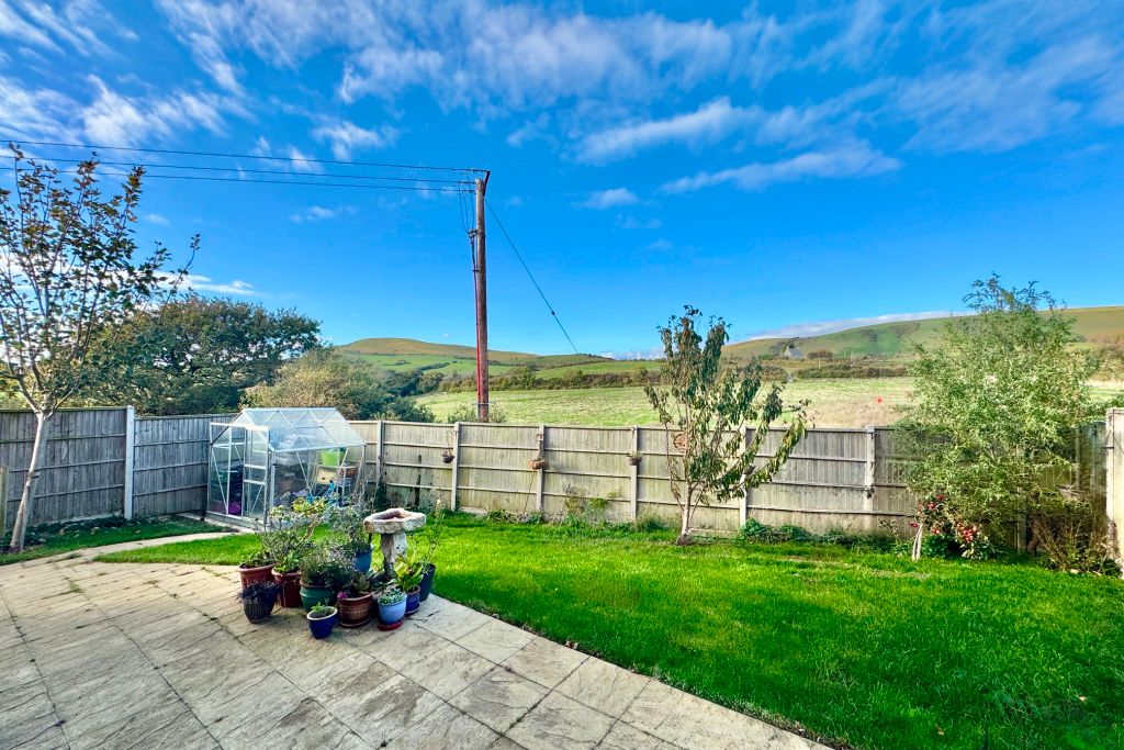 Property photo 3 of 17 Rear Garden & View