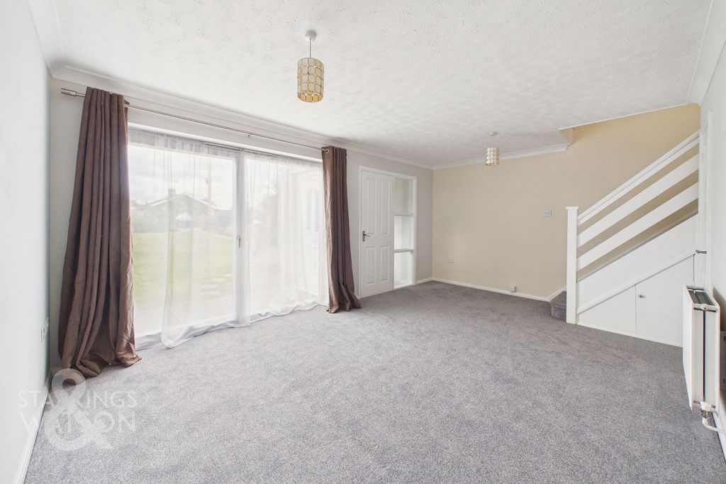 Property photo 2 of 28