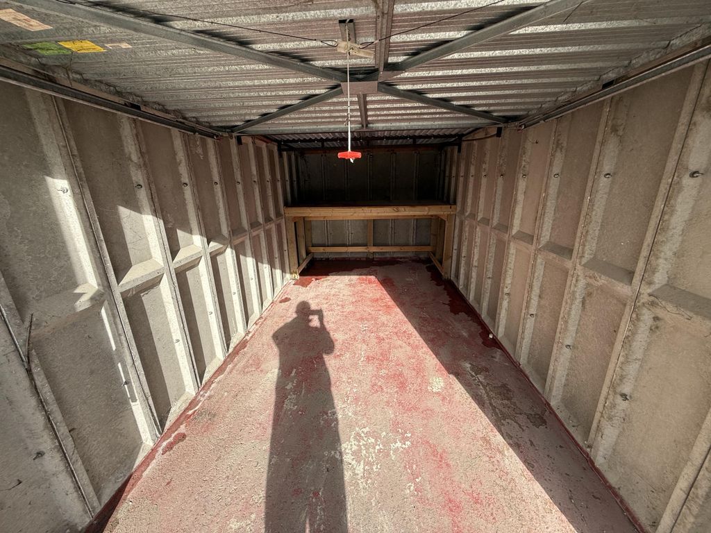 Property photo 3 of 7 Img_3529