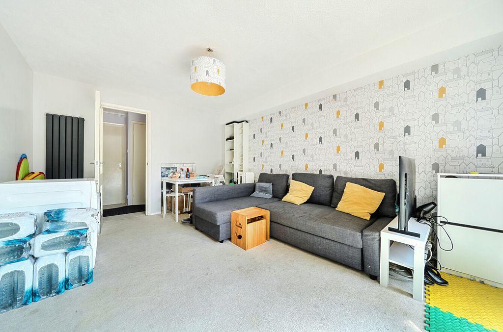 Property photo 3 of 18 1488429-8-6A63A02...