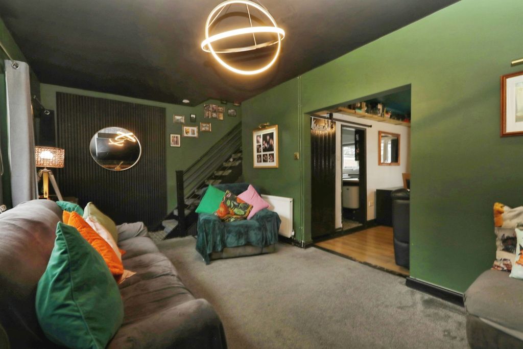 Property photo 2 of 15