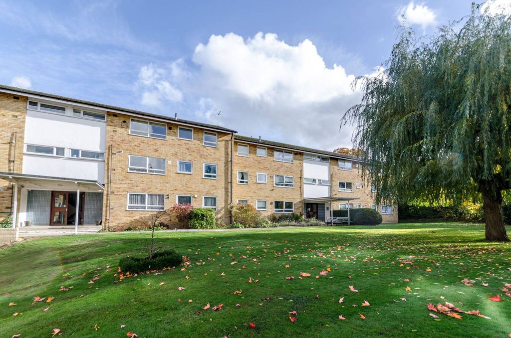 Property photo 1 of 11