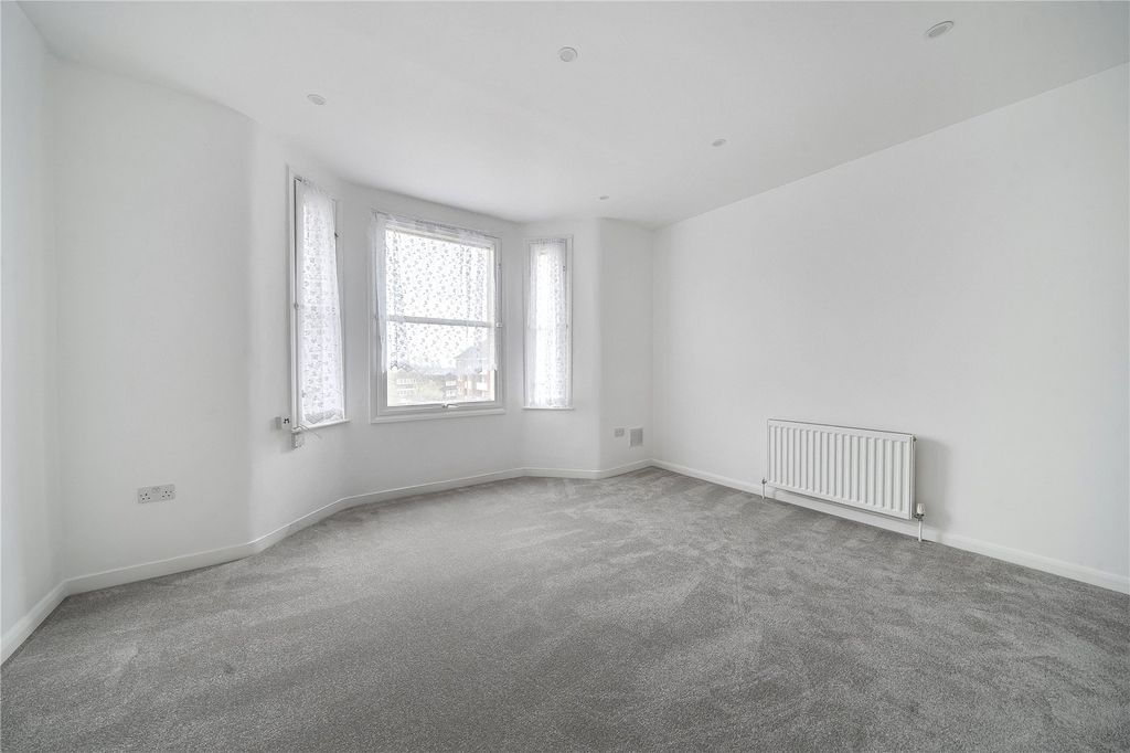 Property photo 2 of 12 Picture No. 09