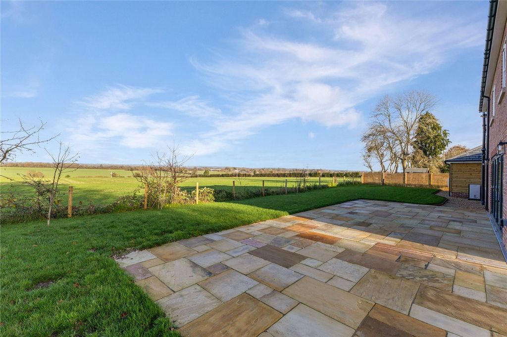 Property photo 3 of 41 Picture No. 21