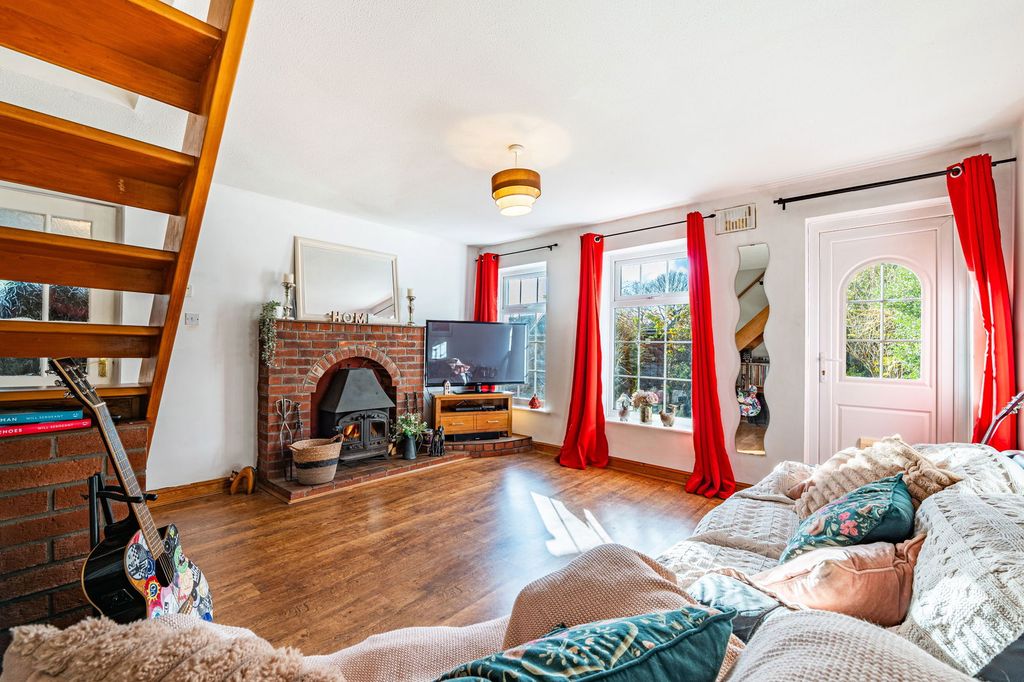 Property photo 2 of 16