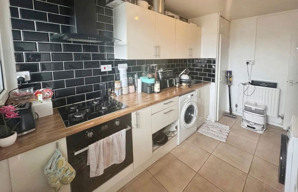 Property photo 3 of 7